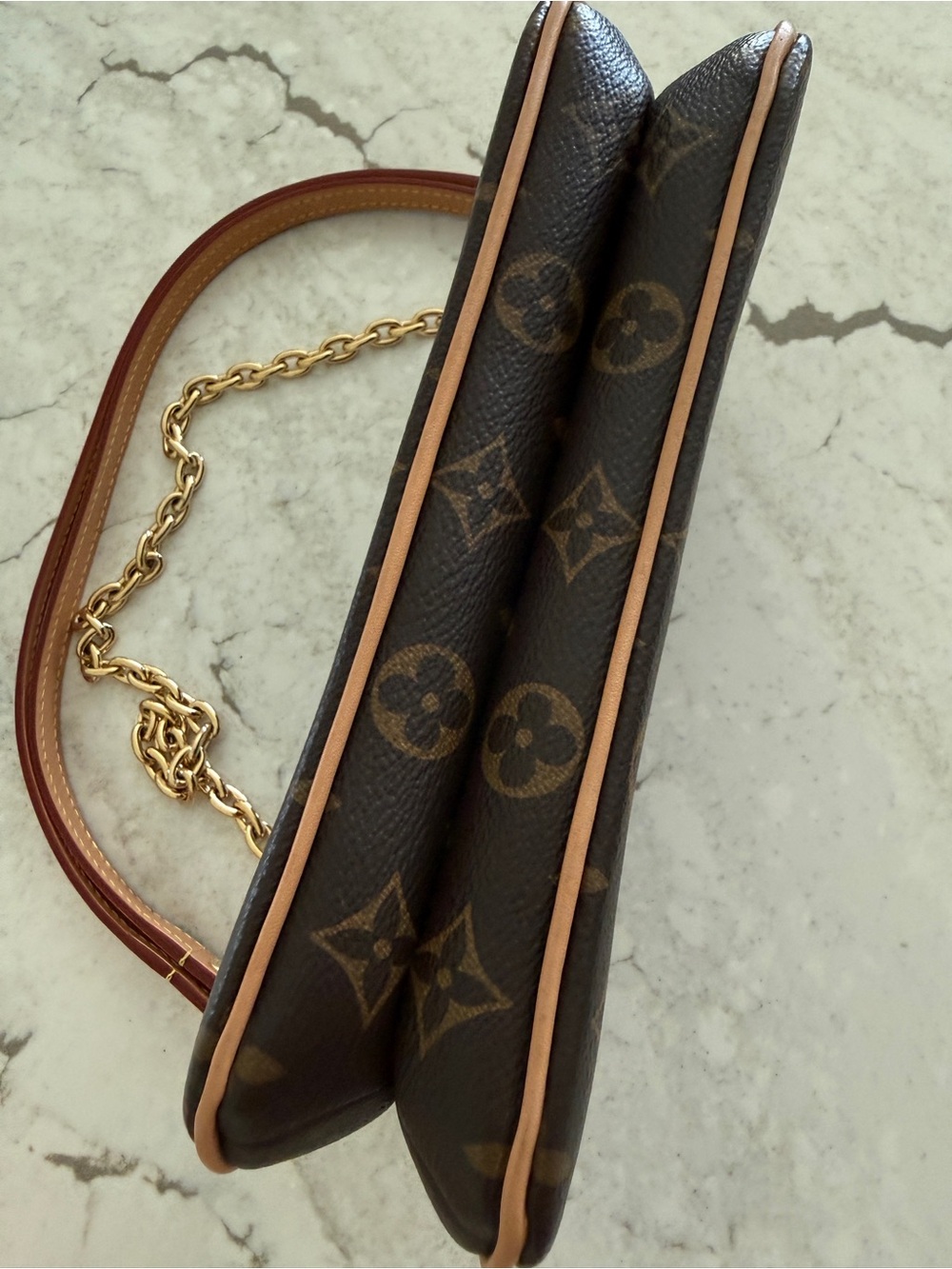 Louis Vuitton Monogram Pochette Liv with Vachetta Trim and Gold Chain - Picture 11 of 15